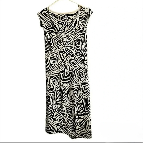 Zebra Print Sleeveless Dress - Picture 2 of 3